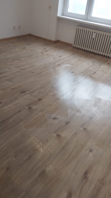 Pokládka plovoucí podlahy